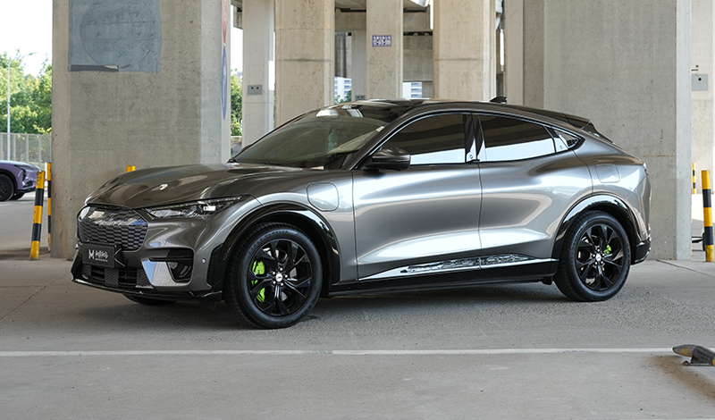 AMG Mountain Grau