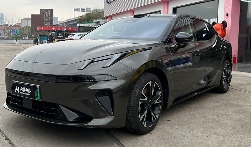 Satiniertes AMG-Grau